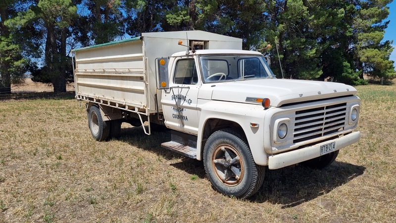 LOT 29 Ford F700 Tipper Truck 3