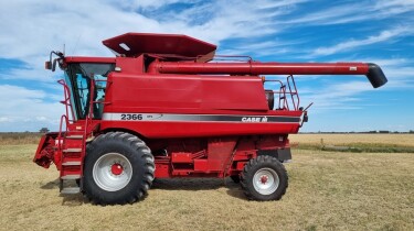 LOT 53 Case 2366 Header 25ft 1010 1