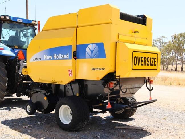 Lot 04 2012 New Holland Round Baler BR7070 3