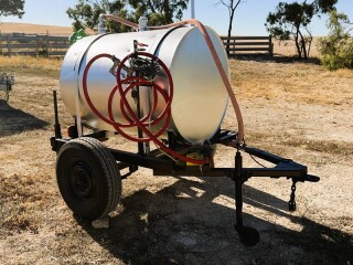 Lot 23 800L Fuel Tanker