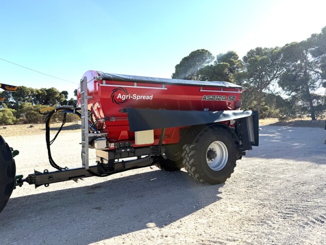 Lot 24 Agri Spreader A82120SC 2