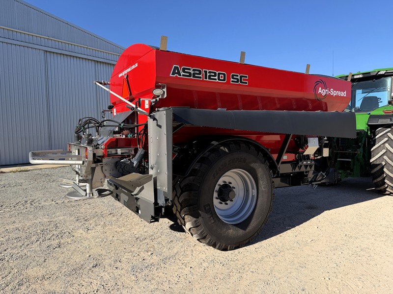 Lot 24 Agri Spreader A82120SC 3
