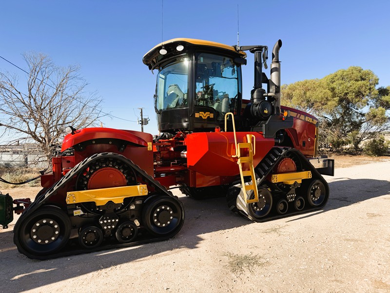Lot 29 Versatile 620 Delta Track Tractor 4
