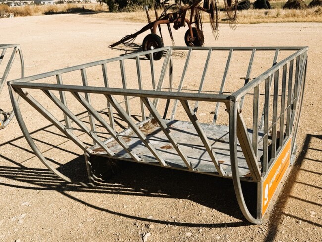 Lot 53 1 x Advantage Round Hay Bale Feeder