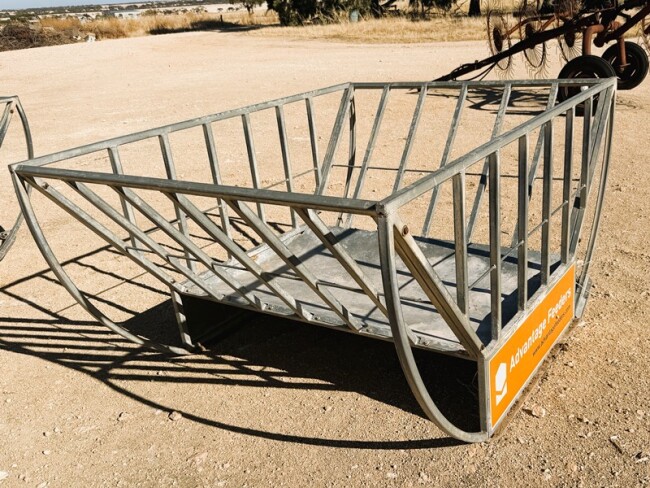 Lot 54 1 x Advantage Round Hay Bale Feeder