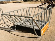 Lot 54 1 x Advantage Round Hay Bale Feeder