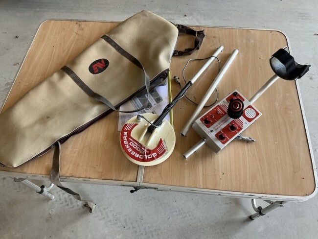 Lot 29 Metal detector