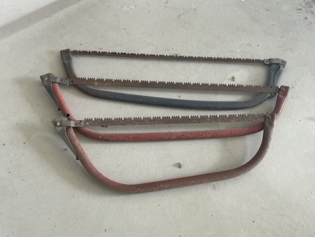 Lot 44 Wood Saws