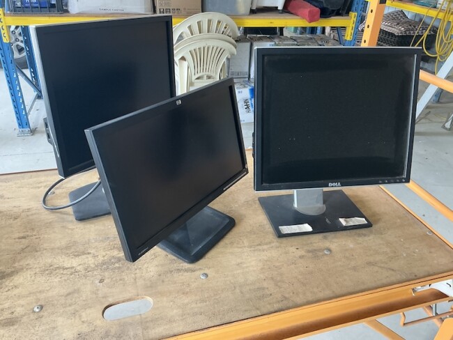 Lot 84 Computer Monitors