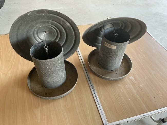 Lot 109 Pair of feeders