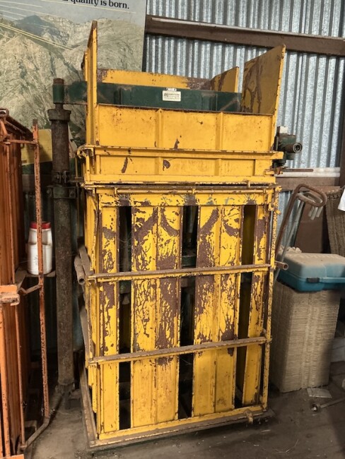 Lot 128