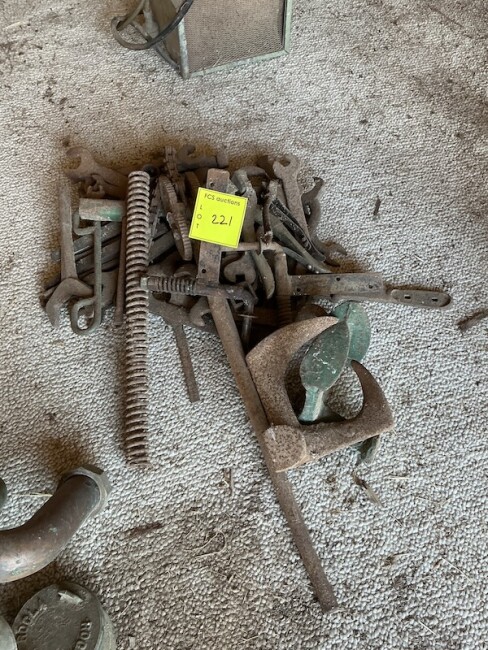 Lot 221