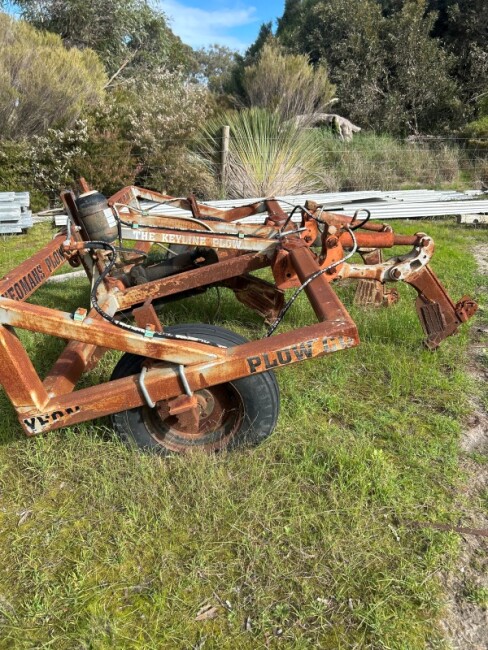 Lot 43 1