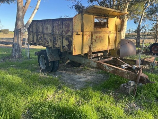 Lot 64
