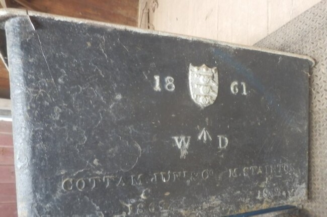 01a Cast Iron Cannon Ball Holder 1861