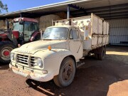 025b Bedford truck 1975 tipper tray truck