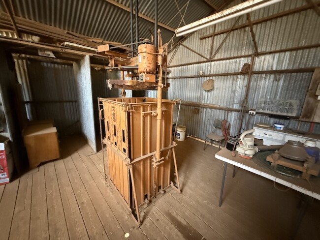 046b Sunbeam electric wool press 2