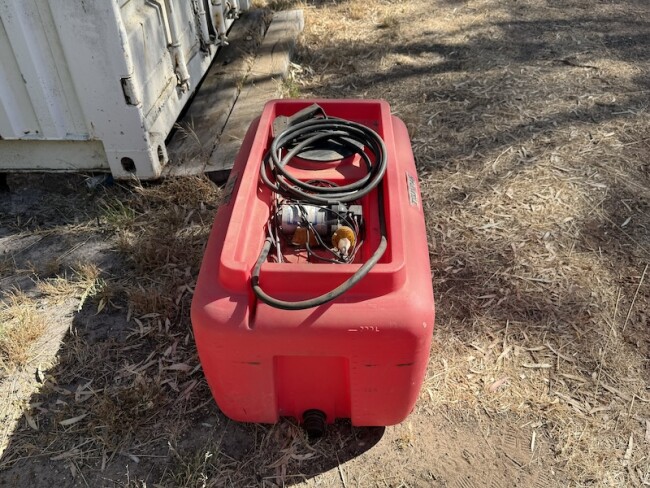 070 Silvan Transpak 200 lt. spray tank 2