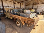 072b Mazda B2600 4 x 4 utility 2