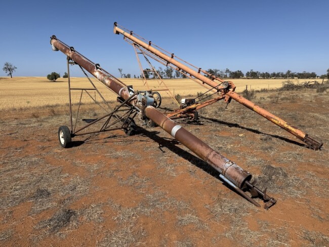 030 Blue unknown brand auger approx. 28f x 22cm