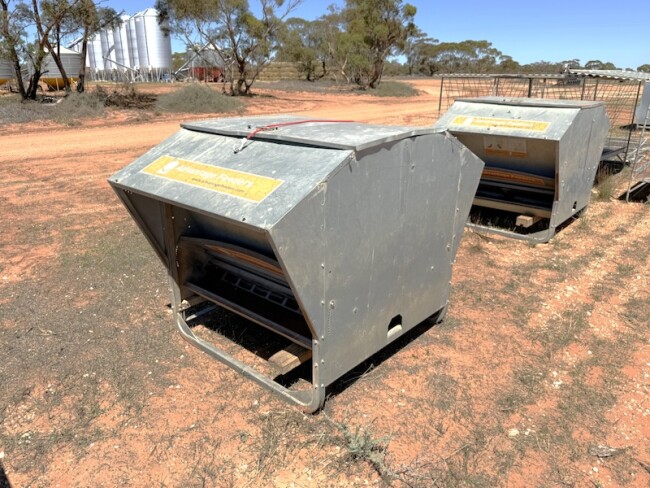 147a Advantage Feeders A B