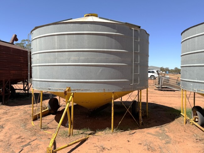 152 Field bin average tyres B