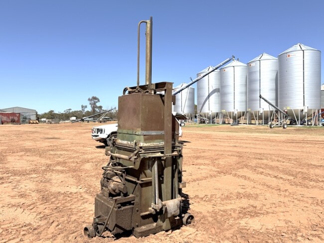 159 Maclodge electric woolpress 2