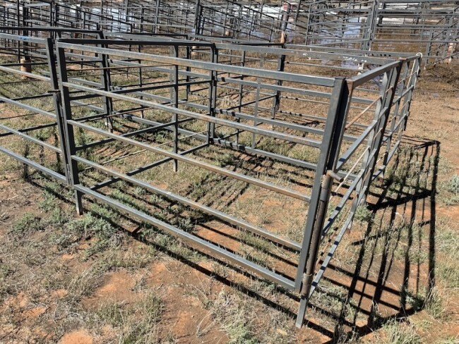 167a Sheep pen modules x 40 pens 1