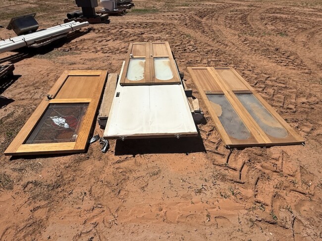 172 Timber doors leadlight 2