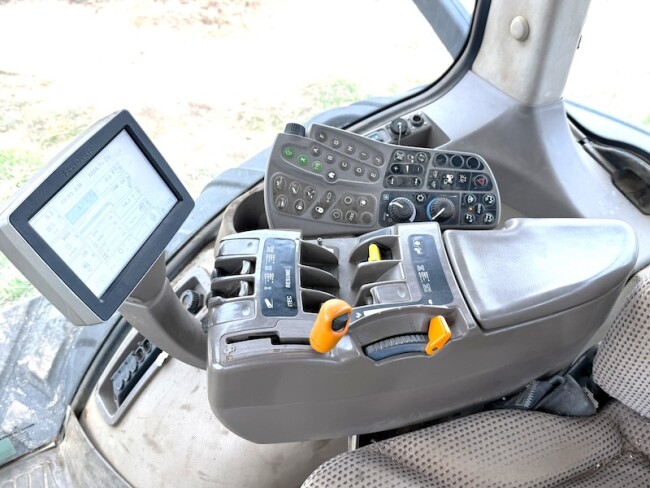 001f 4b John Deere 8360 RT track tractor 14