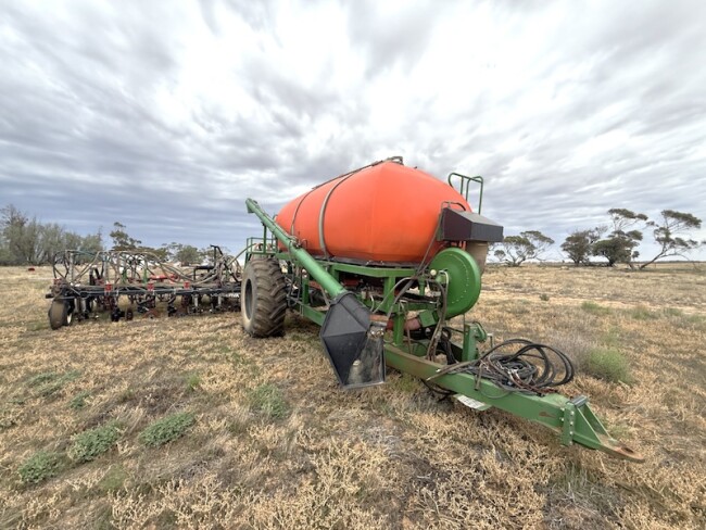 003b 9 Ausplow DBS Multistram 3 bin cart 16