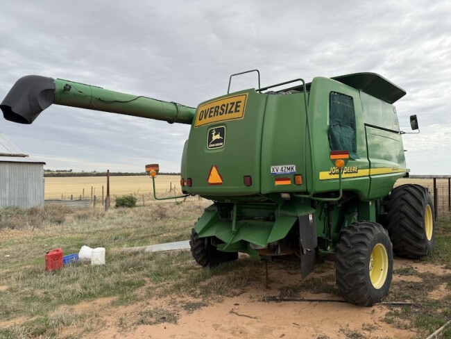 012e 37 John Deere 0750 STS header 15