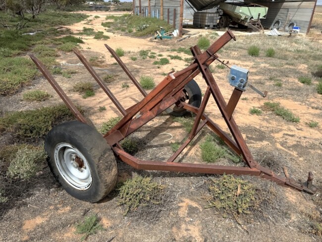 041b 90 Hay transporter 2 2