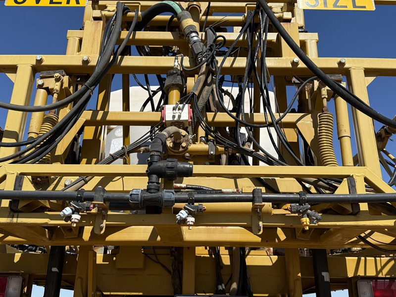 3n Rogator 1254 self propelled 100 sprayer 11