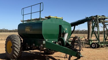 6a Simplicity 9000 air seeder cart