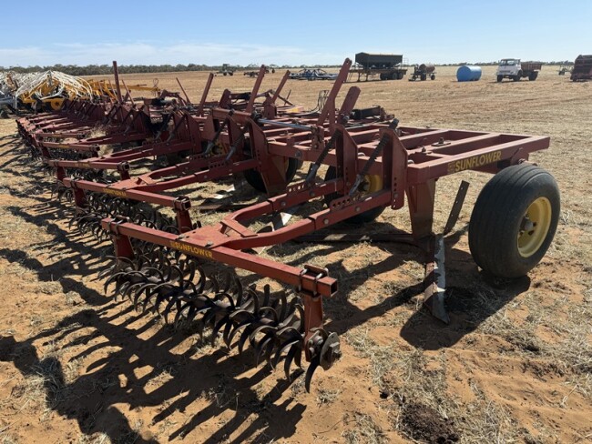 11d Sunflower 50 blade plough 7