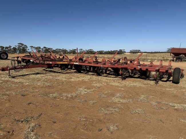 11e Sunflower 50 blade plough 4