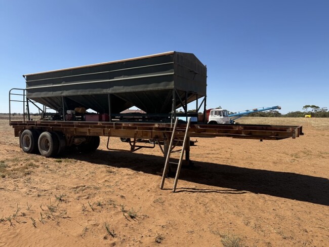 13d Freighter 38 dual axle trailer