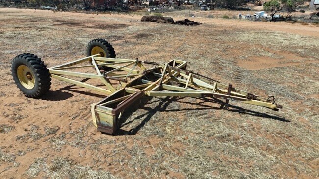 15a Heavy duty folding land plaingrader board