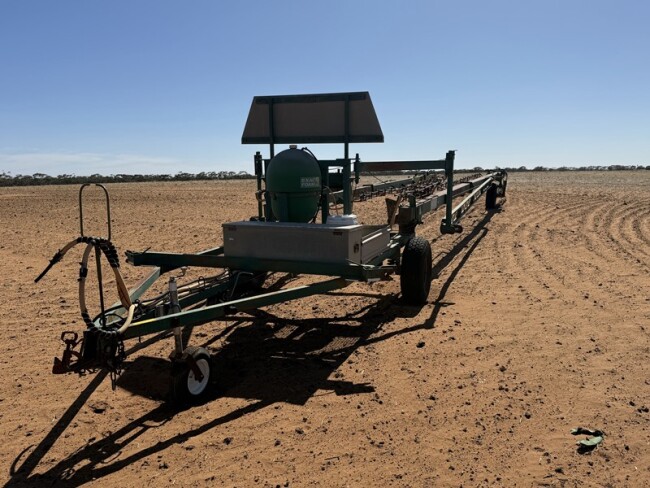 23a Goldacre 100 ground glider boom spray 2