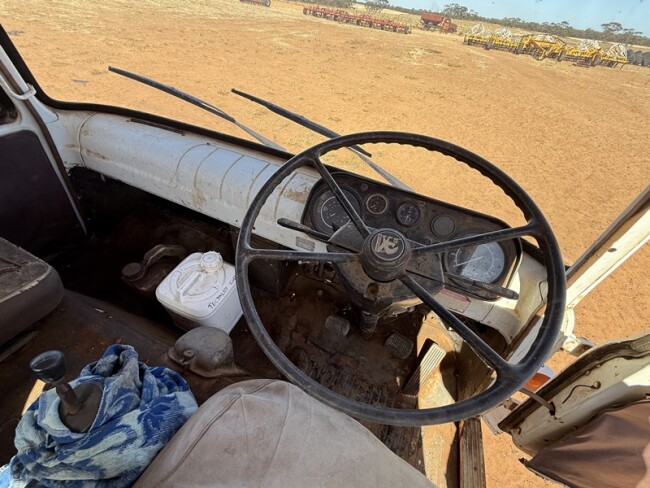 31n Bedford 4 WD tipper tray truck 1979 15