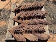 34a Horward Bagshaw chisel plough sweeps with tackers 2 v2