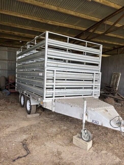 009a Miegel Cattle Trailer 2