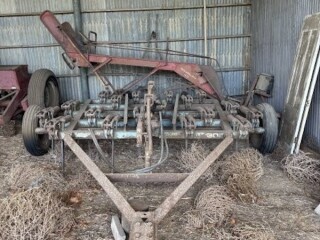 018 International Tine Seeder