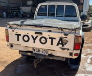 36 Hilux Ute 2