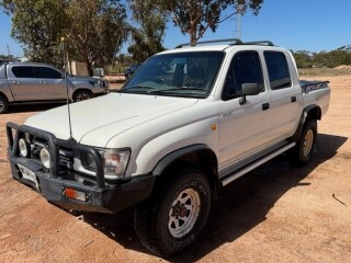 36 Hilux Ute
