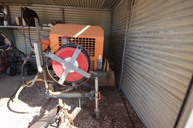 Lot 1 B