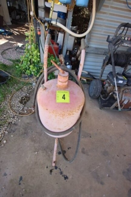 Lot 4
