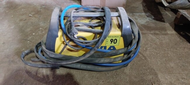 Lot 90