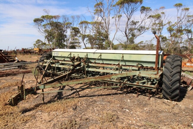 38a Sandalwood Cawthorne